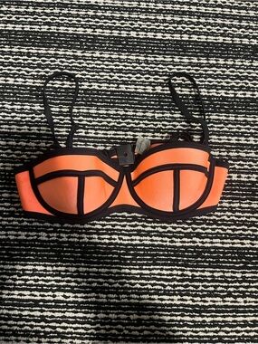 Triangl bathing suit top